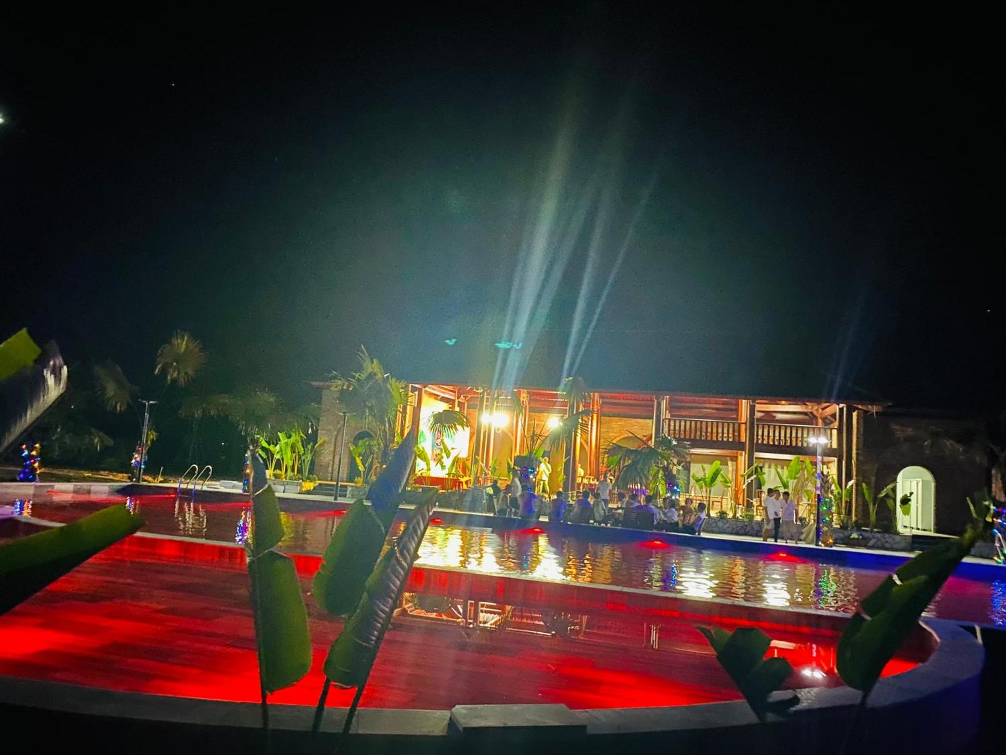 Khách sạn Đại Dương - Ocean Hotel Dien Chau Esterno foto